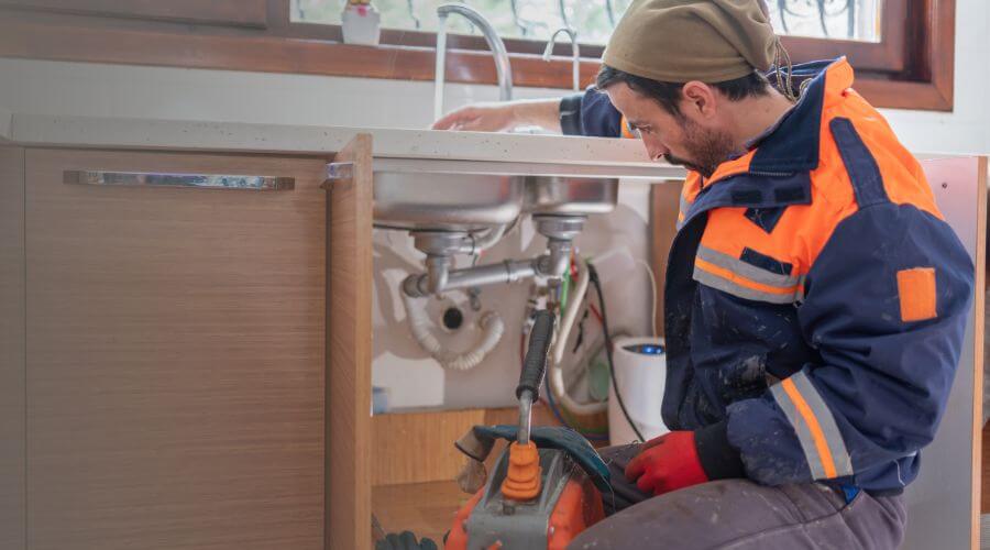 Expert burst pipe repair services in Lancaster, OH
